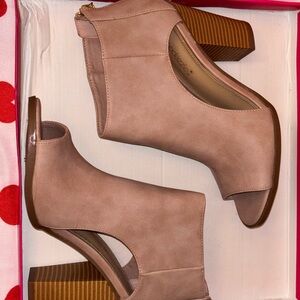 Dazzle Tan Peep Toe Booties